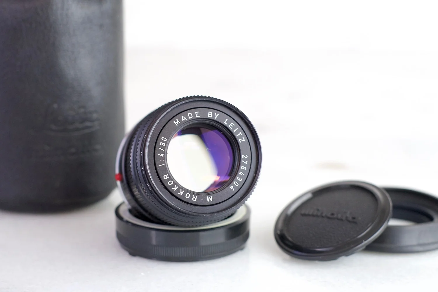 Leitz Leica M Rokkor 90mm F/4 Lens with Lens Hood, Lens Cap Leitz Leica M Rokkor 90mm F/4 Lens with Lens Hood, Lens Cap